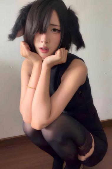 抖音80万粉网红行简出圈 兔女郎造型氛围感拉满