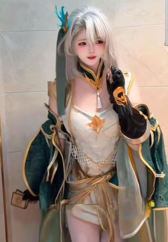 精灵系博主“小耳酱”：从二次元走出来的甜美少女